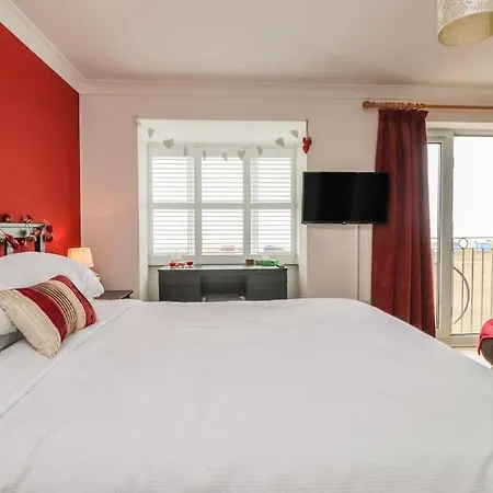Stunning Seaviews - Beach House - Jacuzzi Bath Tub Littlestone-on-Sea Exterior photo