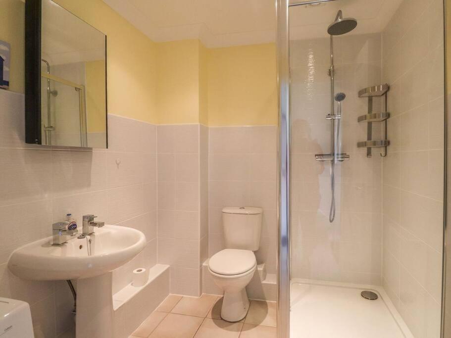 Stunning Seaviews - House - Jacuzzi Bath Tub Vakantiehuis *