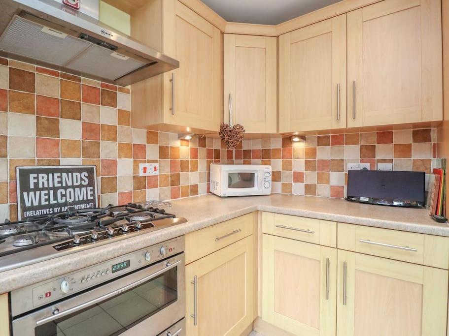 Stunning Seaviews - House - Jacuzzi Bath Tub Holiday home *