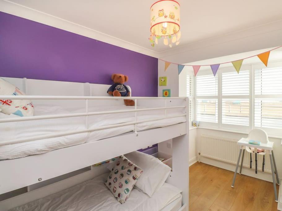 Holiday home Stunning Seaviews - House - Jacuzzi Bath Tub Littlestone-on-Sea