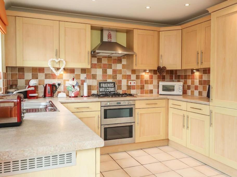 Stunning Seaviews - House - Jacuzzi Bath Tub *
