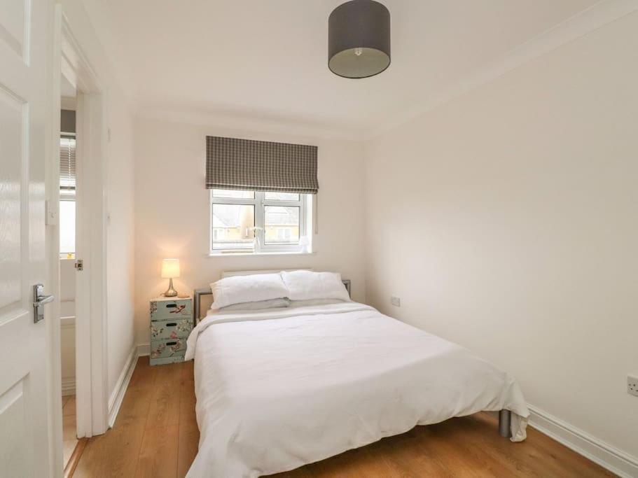 Stunning Seaviews - House - Jacuzzi Bath Tub Holiday home Littlestone-on-Sea