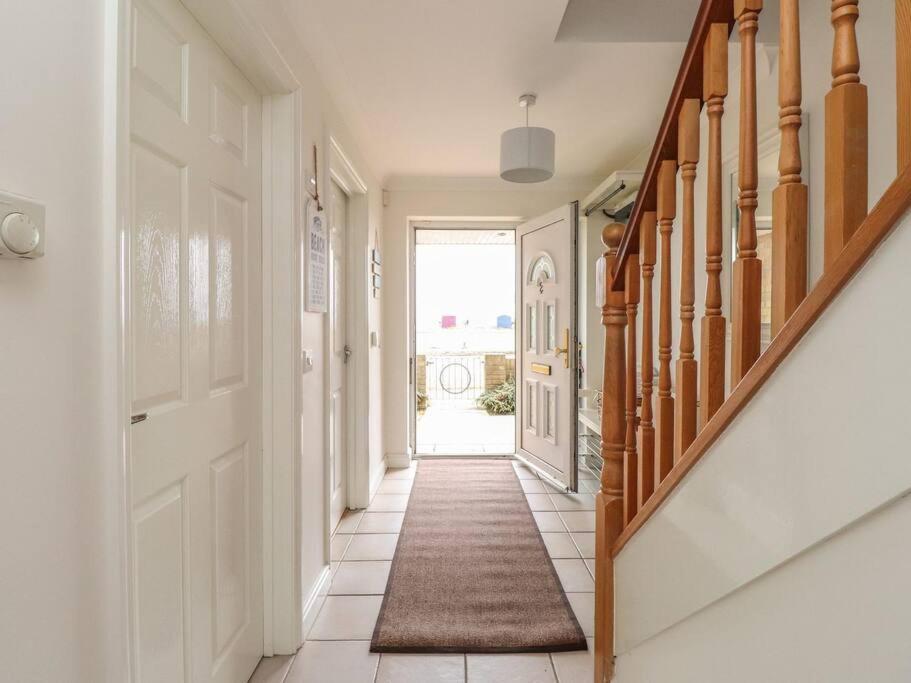 Stunning Seaviews - House - Jacuzzi Bath Tub Holiday home Littlestone-on-Sea